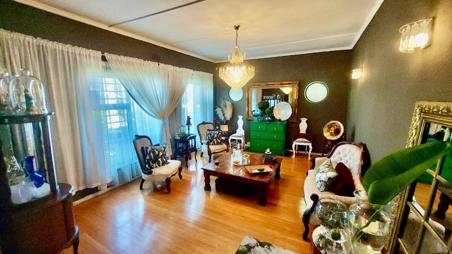 3 Bedroom Property for Sale in De Kuilen Western Cape